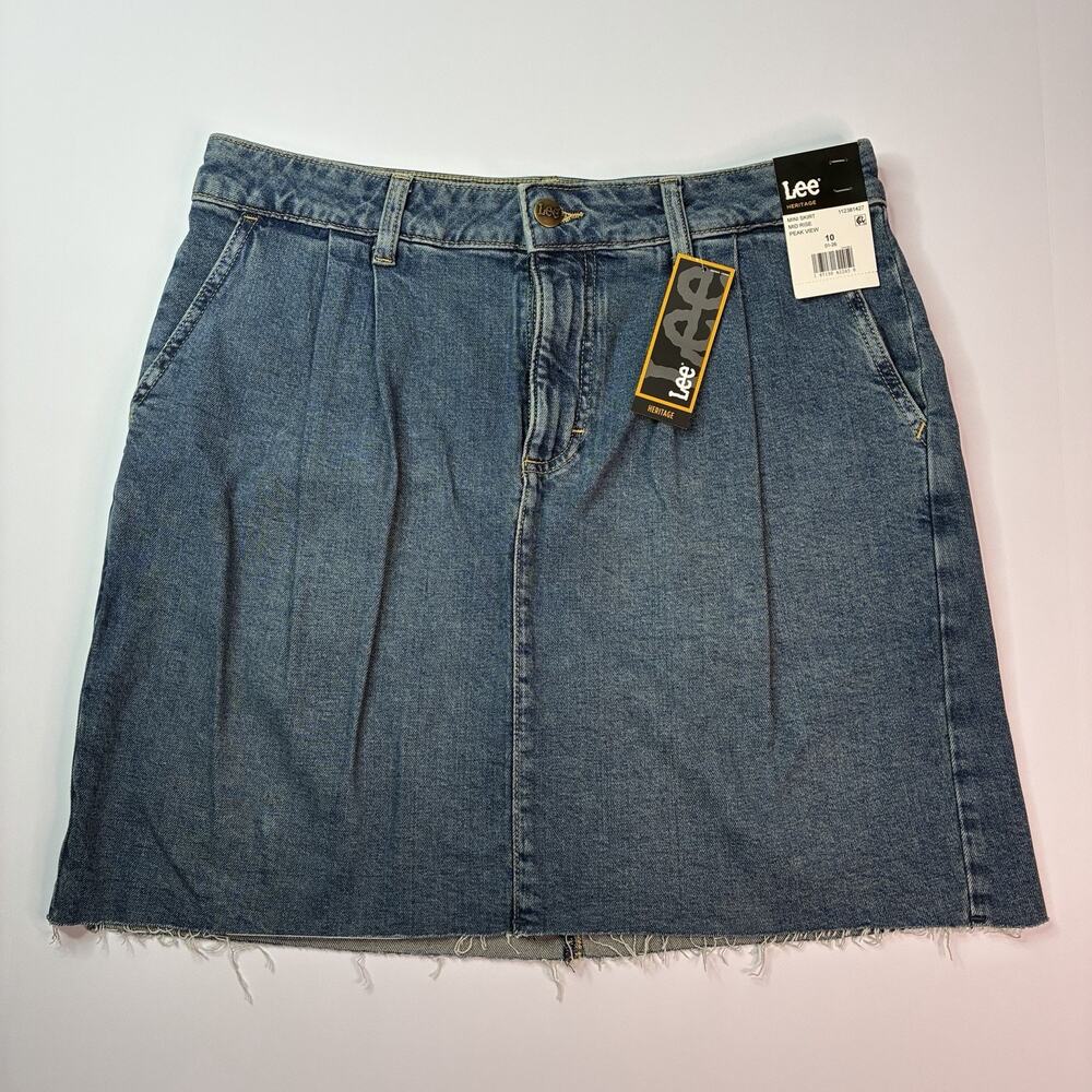 NWT Lee Heritage Pleated Denim Mini Skirt Mid Rise Raw Hem Women’s Size 10 Blue